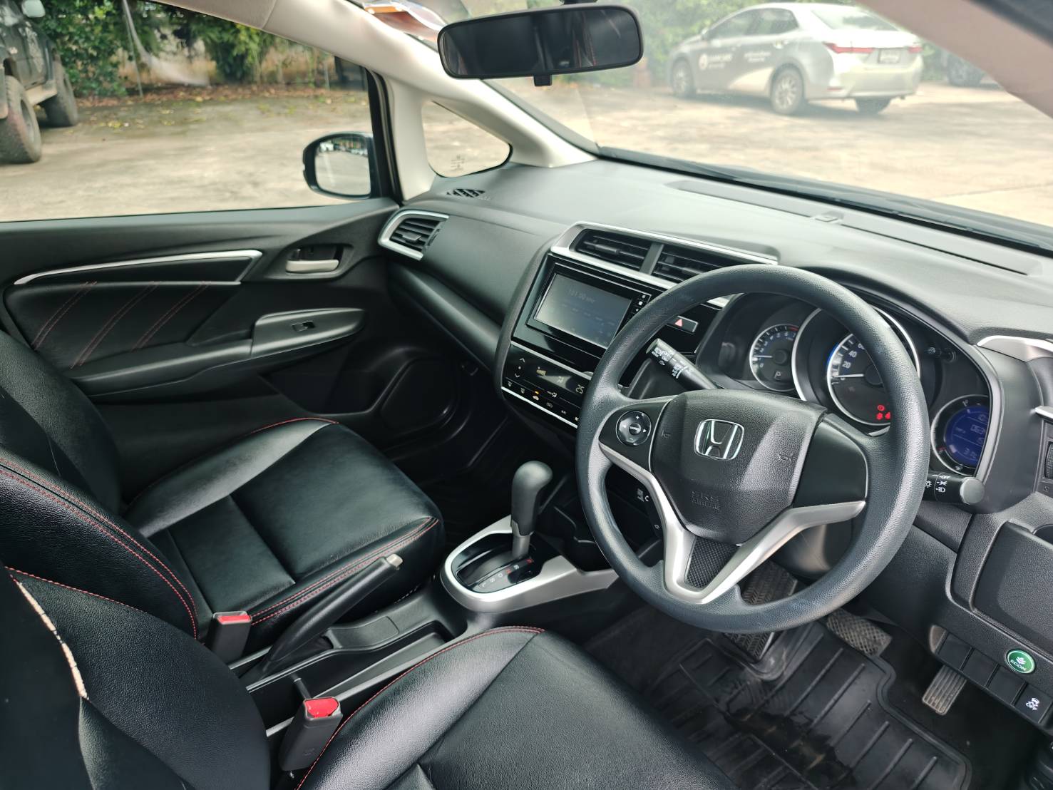 Honda Jazz 1.5 V+ Hatchback AT 2019