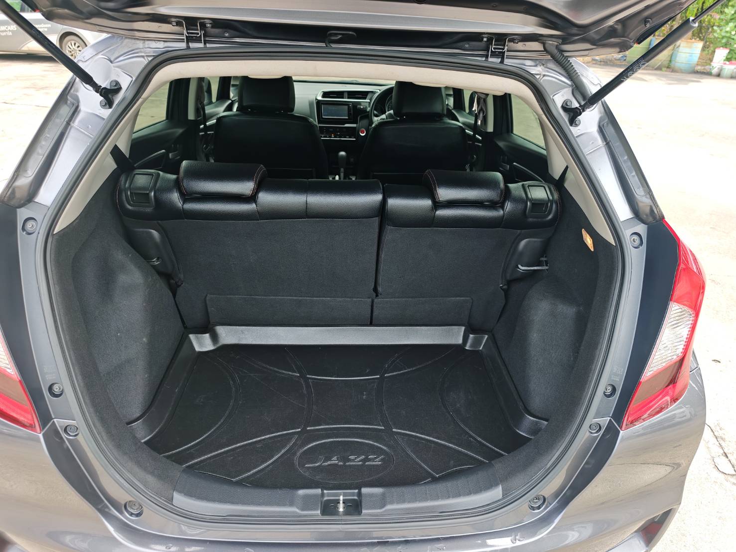 Honda Jazz 1.5 V+ Hatchback AT 2019