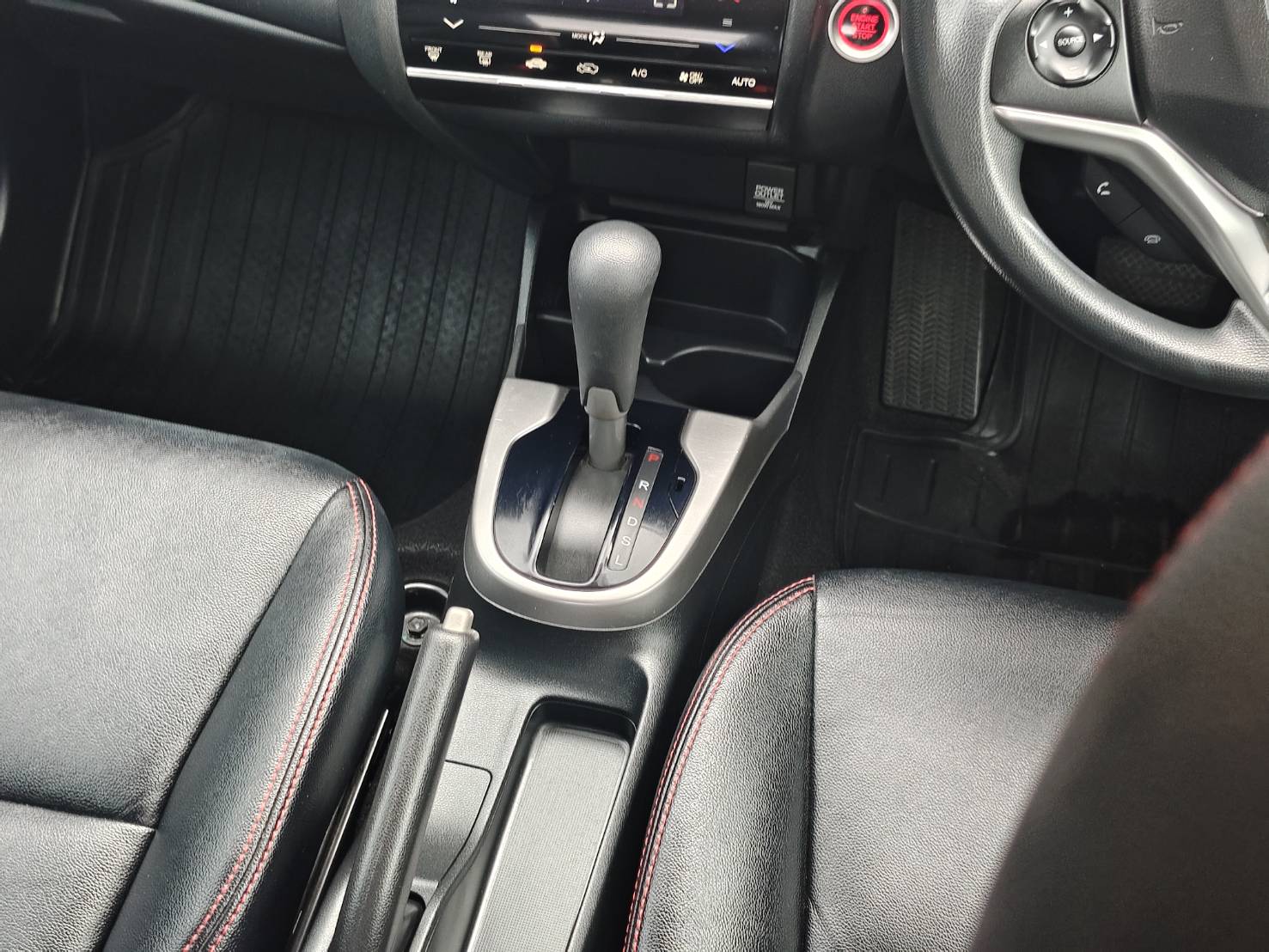 Honda Jazz 1.5 V+ Hatchback AT 2019