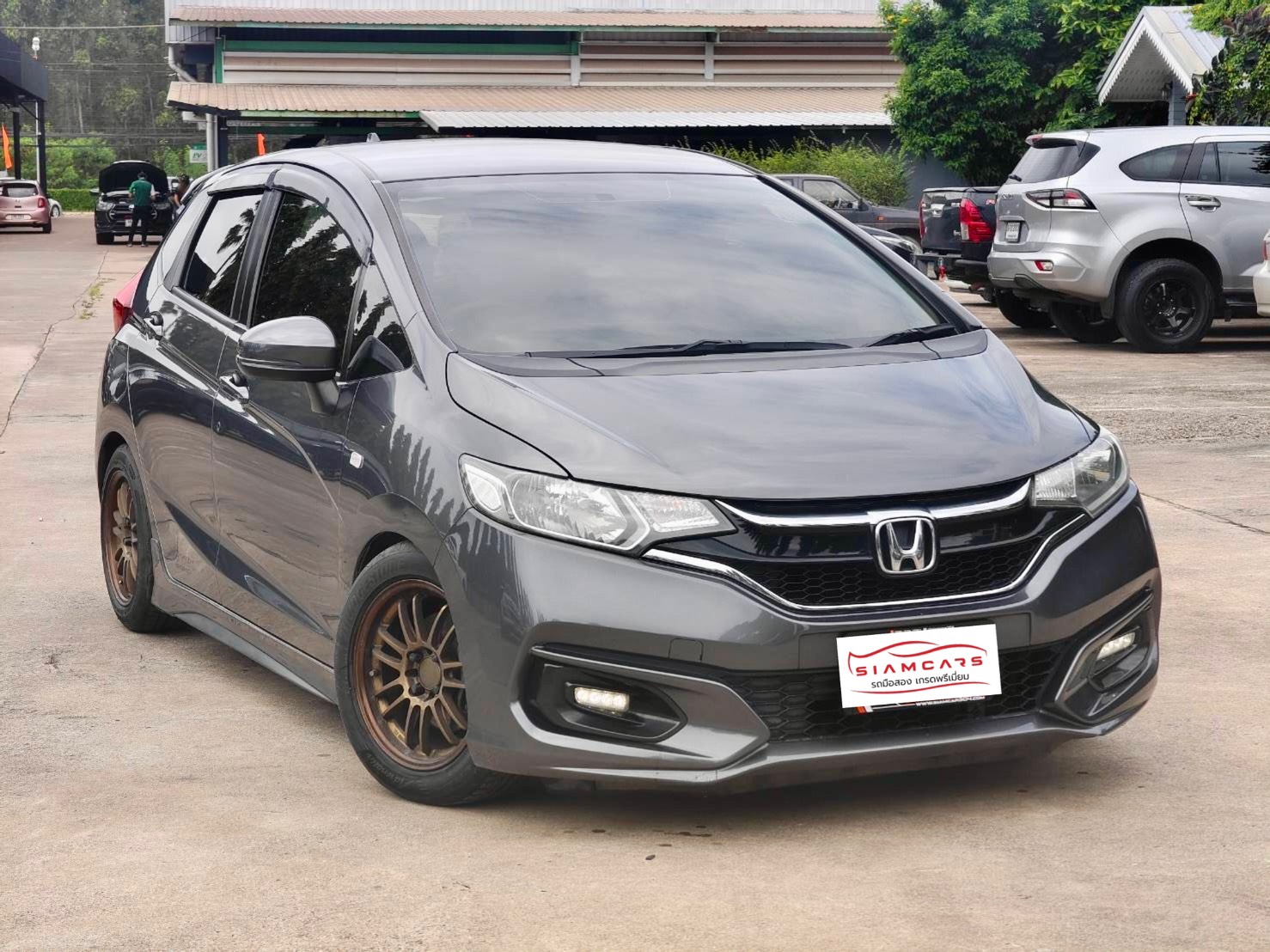 Honda Jazz 1.5 V+ Hatchback AT 2019