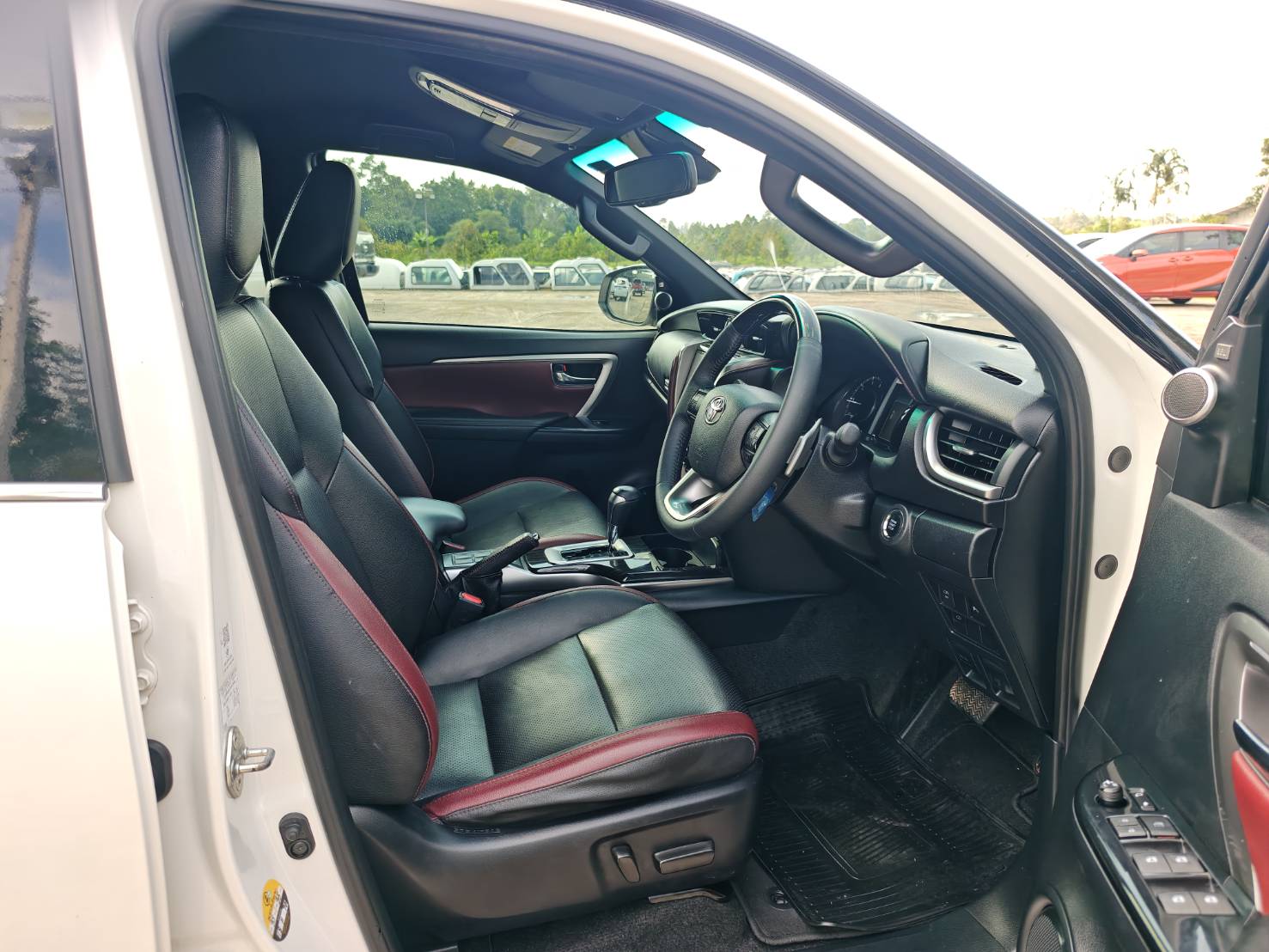 Toyota Fortuner 2.8 Legender SUV AT 2022
