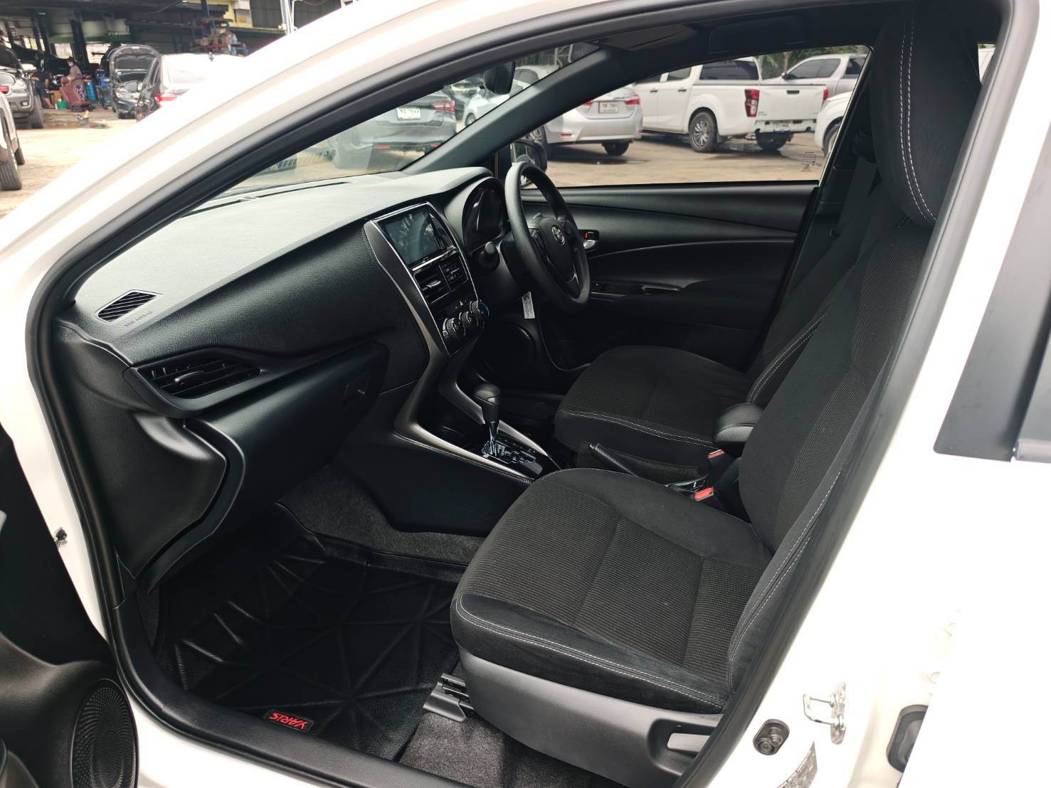 Toyota Yaris 1.2 Sport Hatchback AT ปี 2023