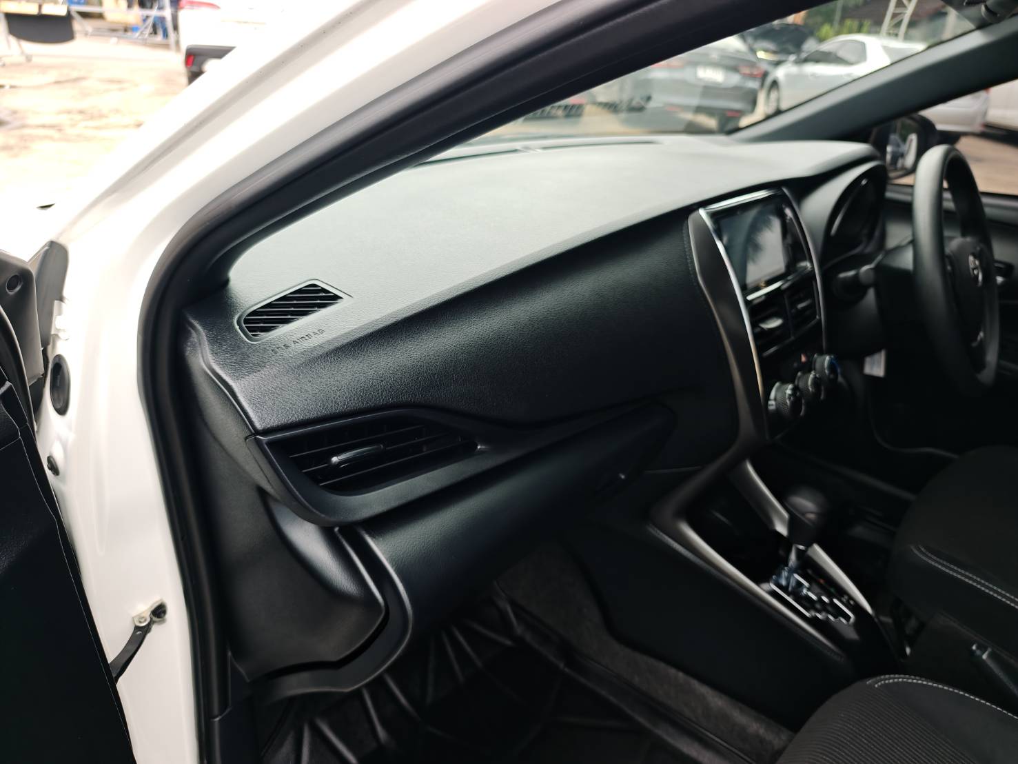 Toyota Yaris 1.2 Sport Hatchback AT ปี 2023