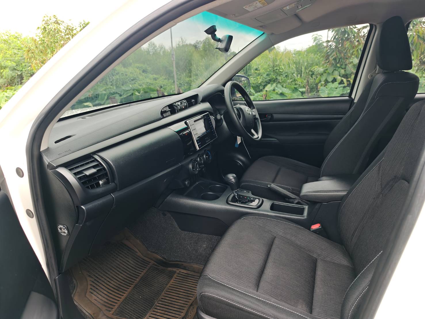 Toyota Hilux Revo Double Cab 2.4 J Plus AT 2019