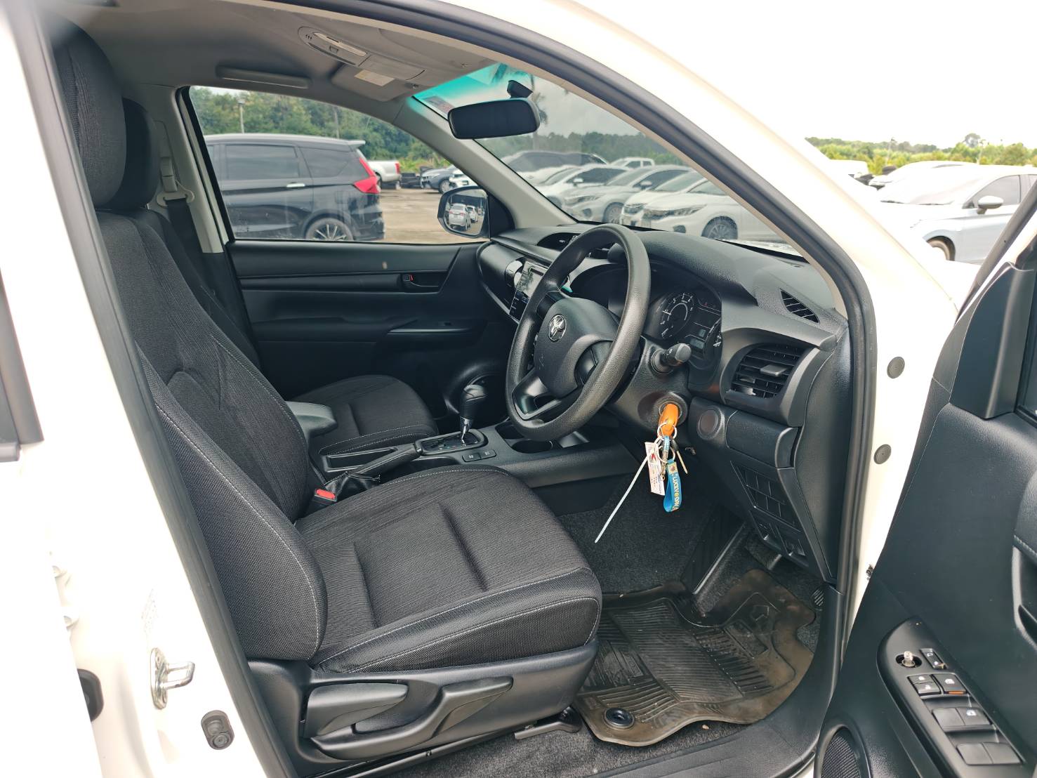 Toyota Hilux Revo Double Cab 2.4 J Plus AT 2019