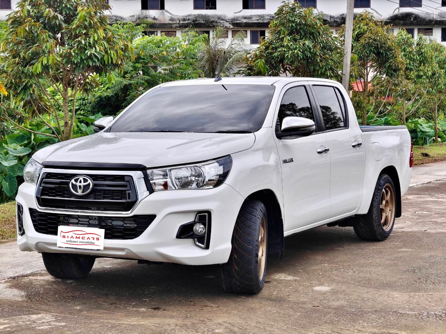Toyota Hilux Revo Double Cab 2.4 J Plus AT 2019