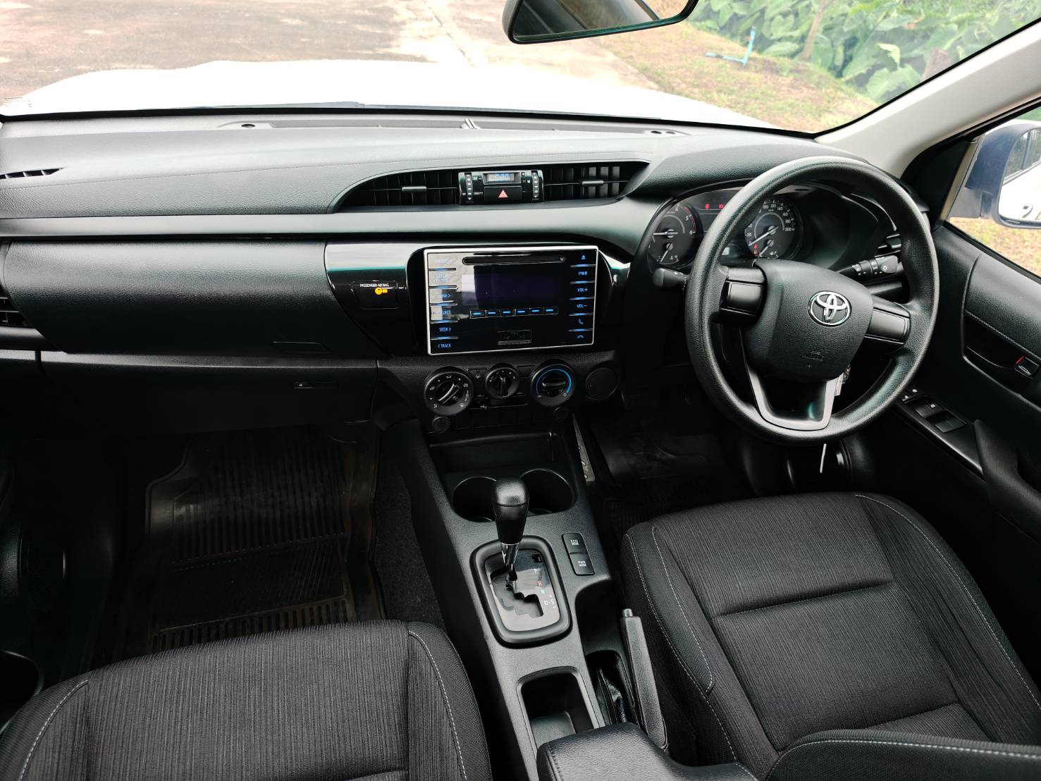 Toyota Hilux Revo Double Cab 2.4 J Plus AT 2019