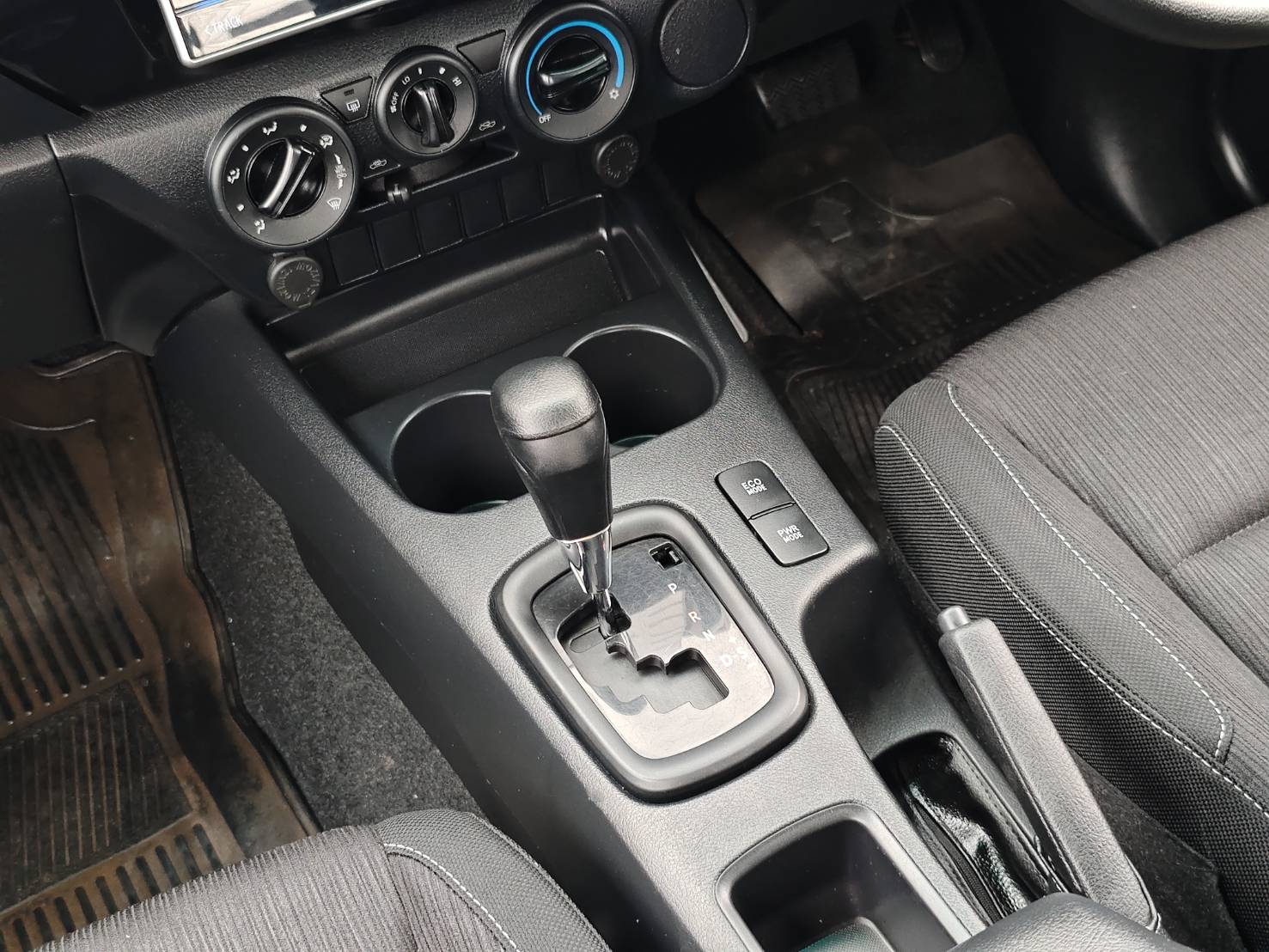 Toyota Hilux Revo Double Cab 2.4 J Plus AT 2019