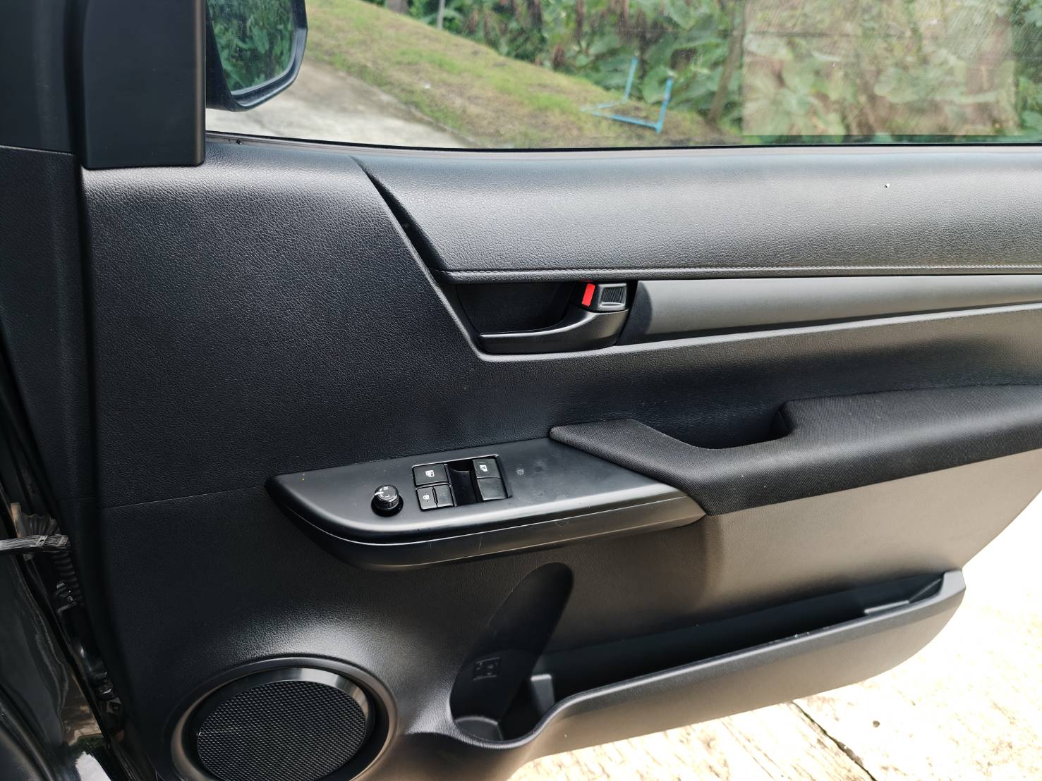 Toyota Hilux Revo Smart Cab 2.4 Entry Z Edition MT 2020