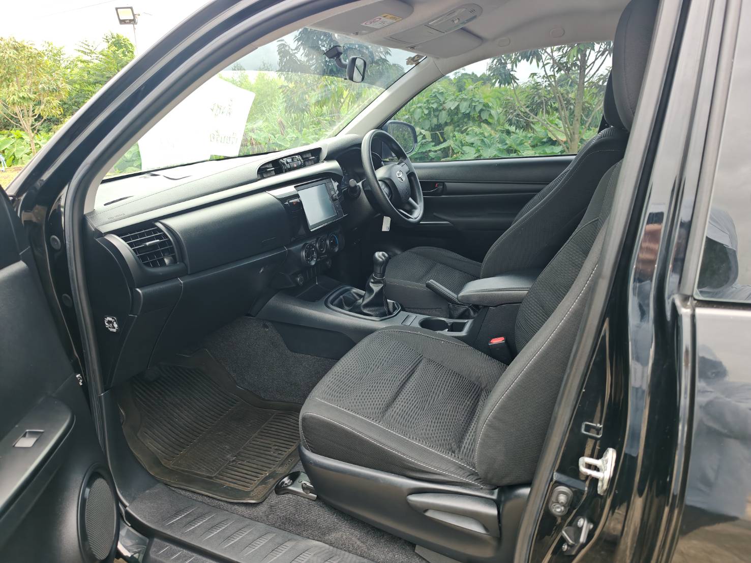 Toyota Hilux Revo Smart Cab 2.4 Entry Z Edition MT 2020