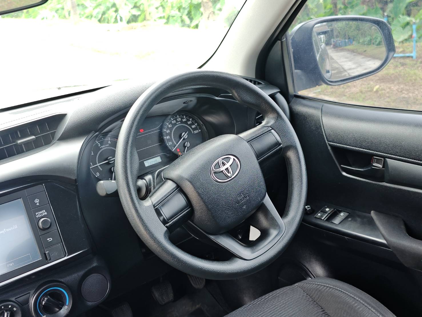Toyota Hilux Revo Smart Cab 2.4 Entry Z Edition MT 2020