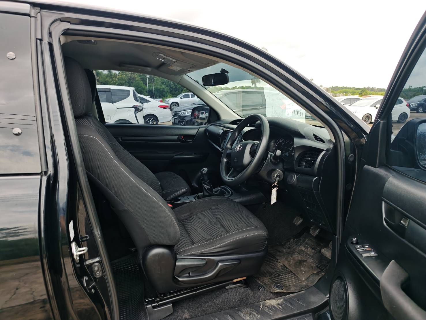 Toyota Hilux Revo Smart Cab 2.4 Entry Z Edition MT 2020