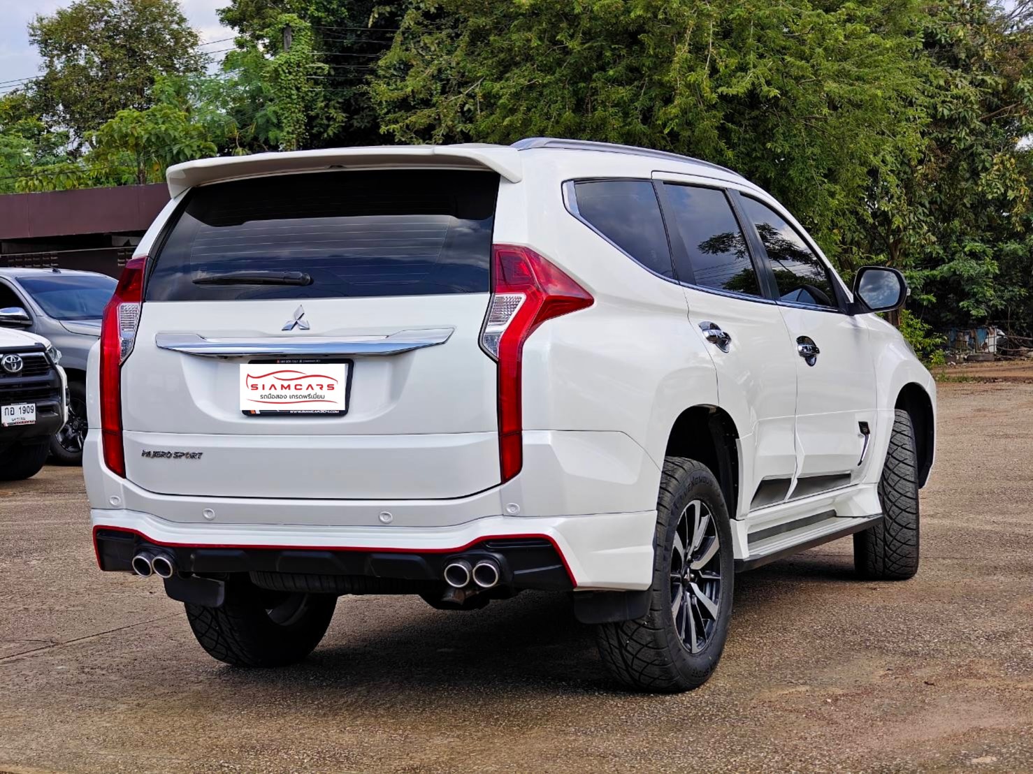 Mitsubishi Pajero Sport 2.4 GT Premium SUV 4WD AT 2016