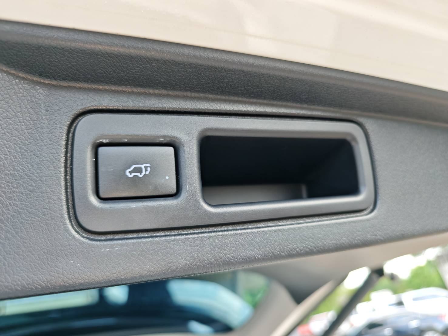 Toyota Fortuner 2.8 V TRD Sportivo ll Black Top SUV AT 2020