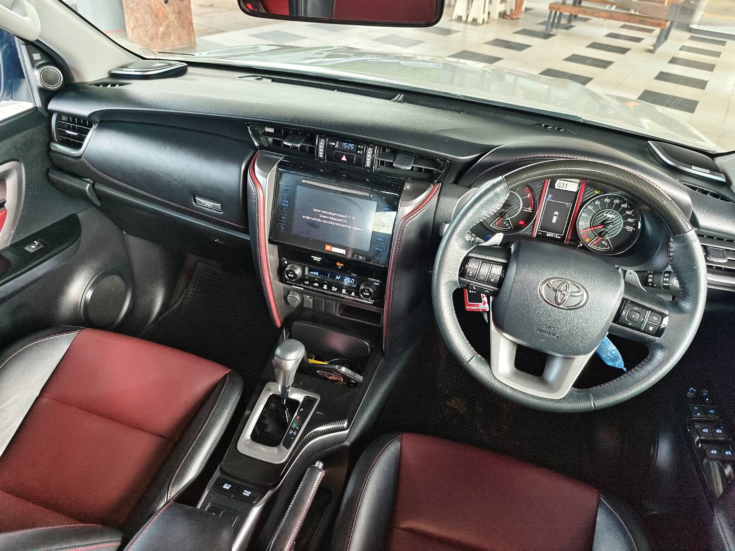 Toyota Fortuner 2.8 V TRD Sportivo ll Black Top SUV AT 2020