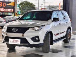 Toyota Fortuner 2.8 V TRD Sportivo ll Black Top SUV AT 2020
