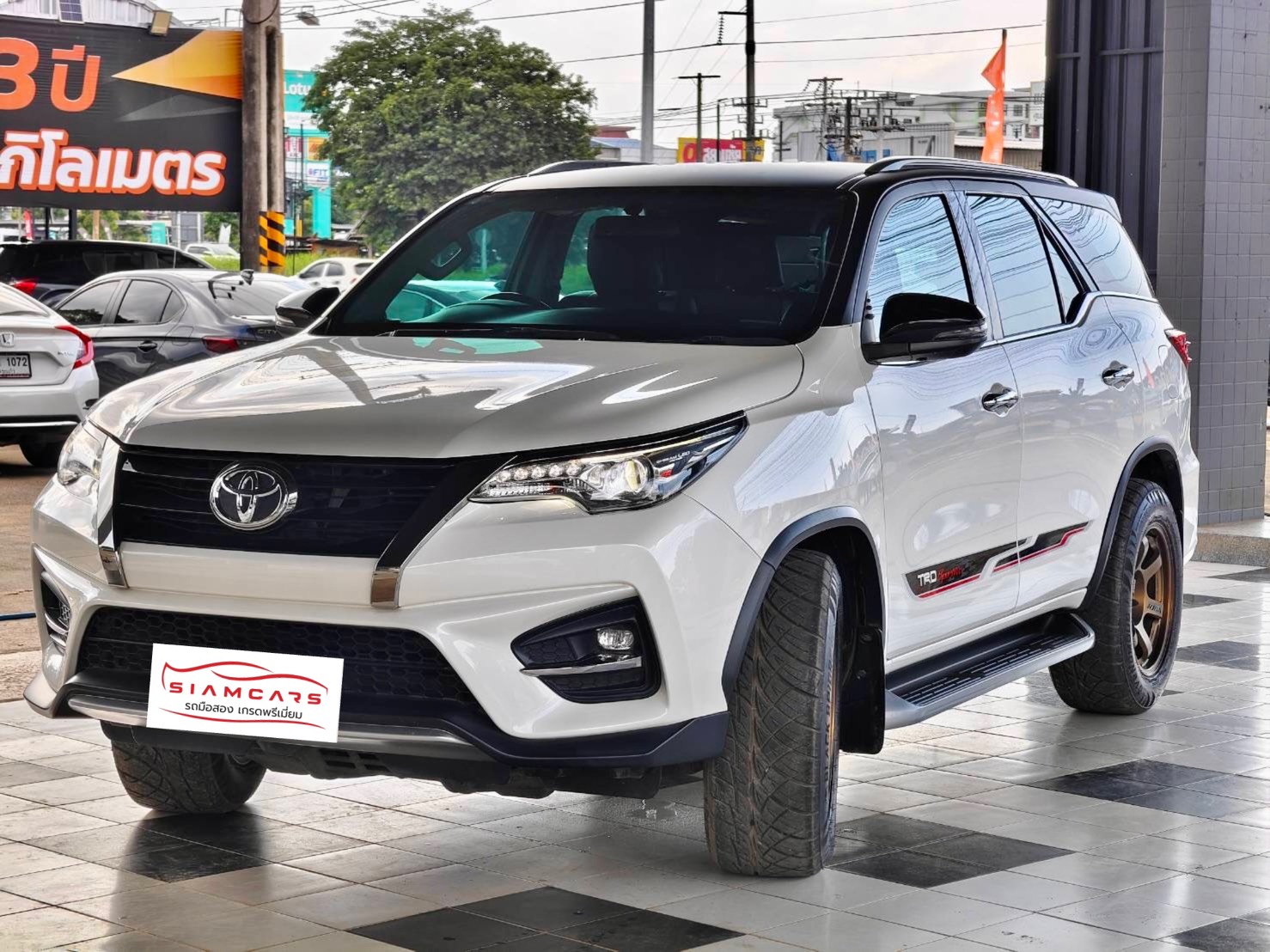 Toyota Fortuner 2.8 V TRD Sportivo ll Black Top SUV AT 2020