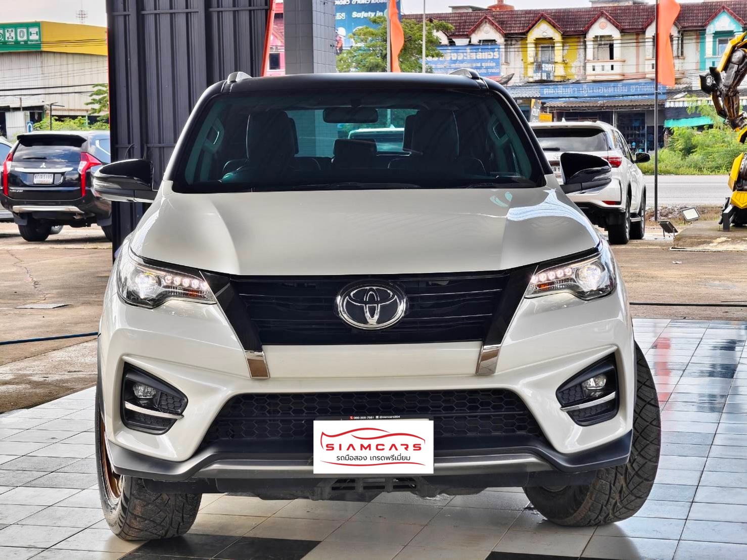 Toyota Fortuner 2.8 V TRD Sportivo ll Black Top SUV AT 2020