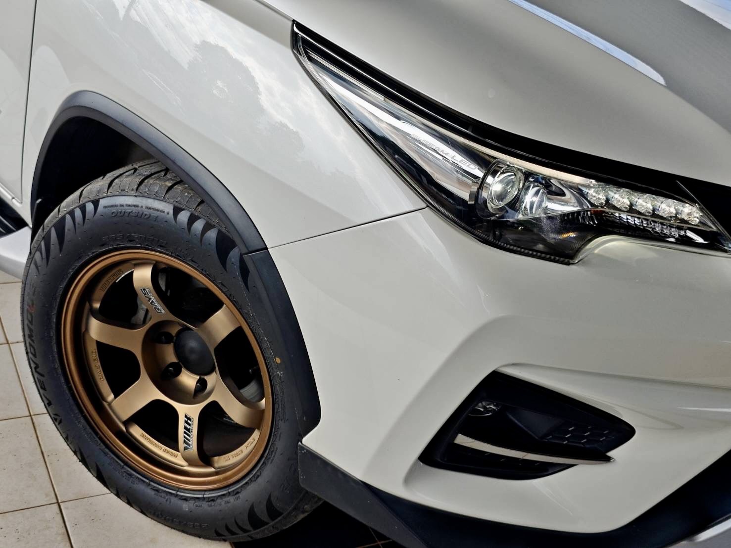 Toyota Fortuner 2.8 V TRD Sportivo ll Black Top SUV AT 2020