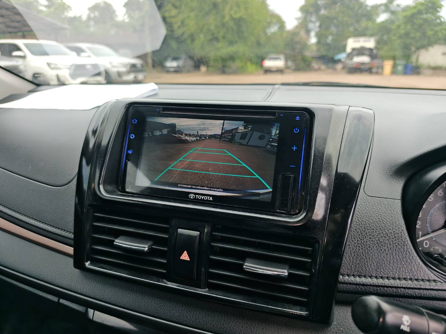 Toyota Vios 1.5 Mid Sedan AT ปี 2021