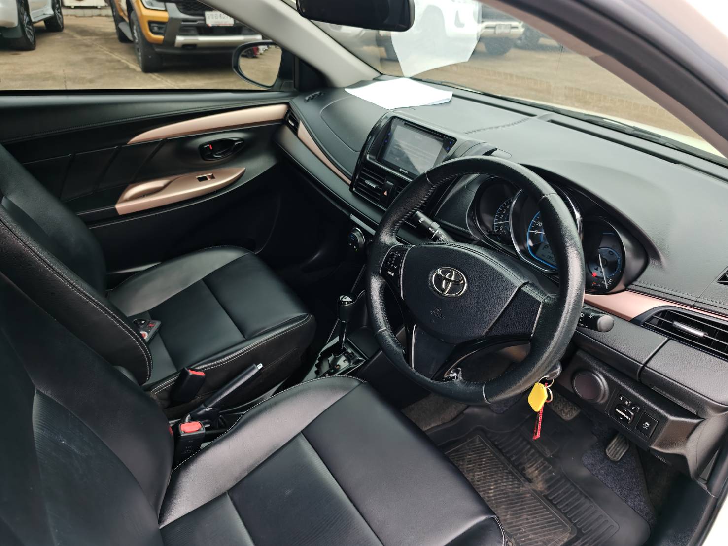 Toyota Vios 1.5 Mid Sedan AT ปี 2021