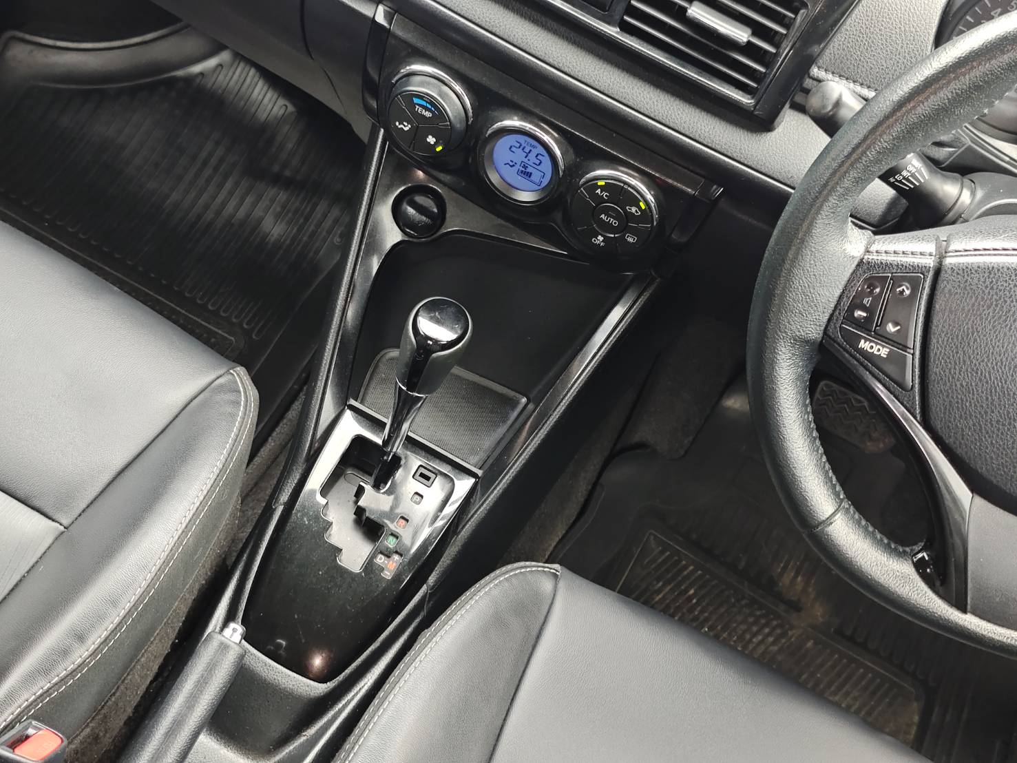 Toyota Vios 1.5 Mid Sedan AT ปี 2021