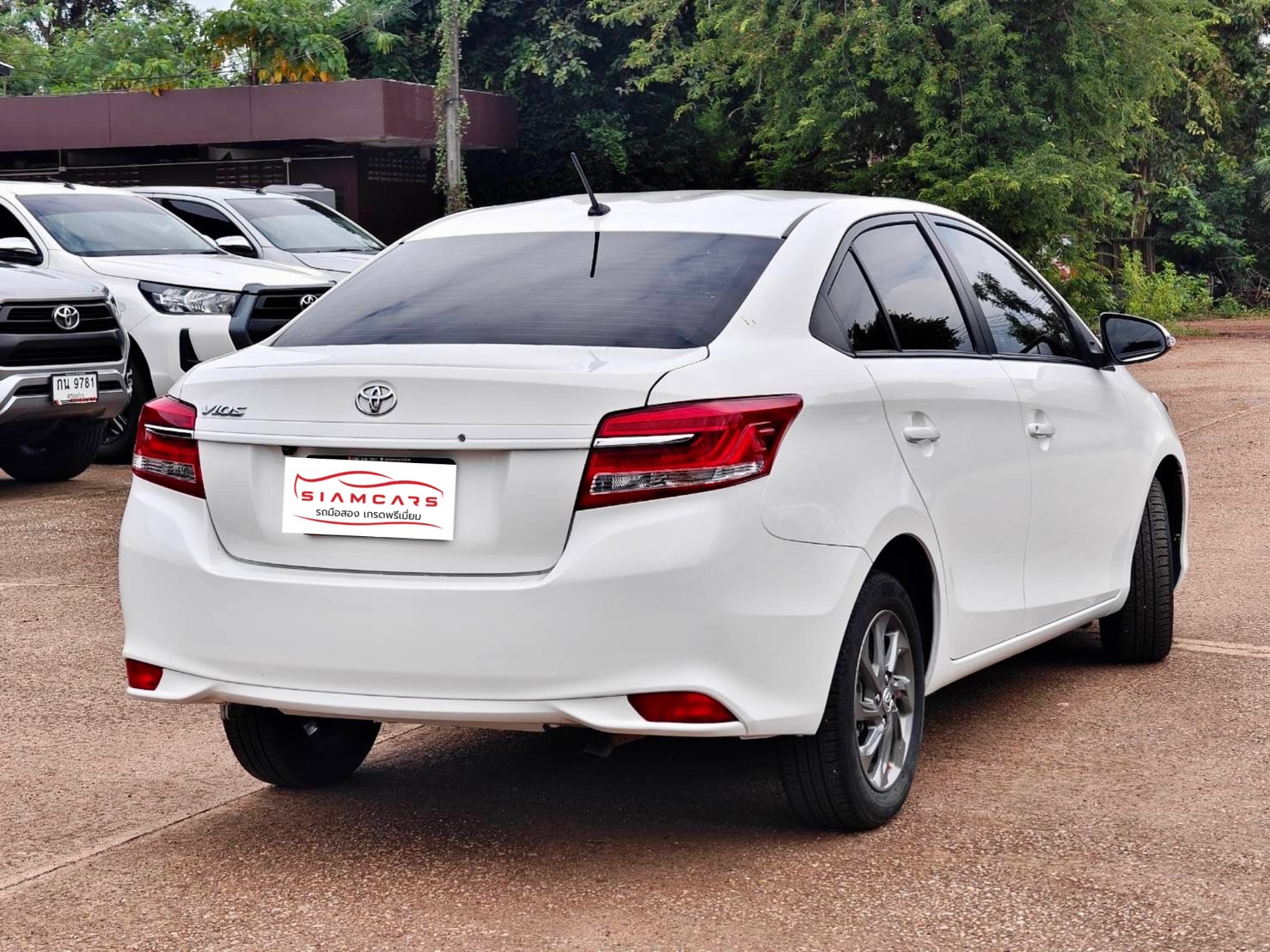 Toyota Vios 1.5 Mid Sedan AT ปี 2021