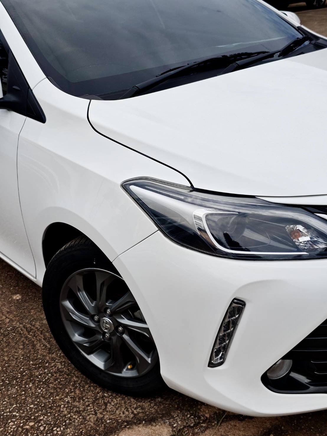 Toyota Vios 1.5 Mid Sedan AT ปี 2021