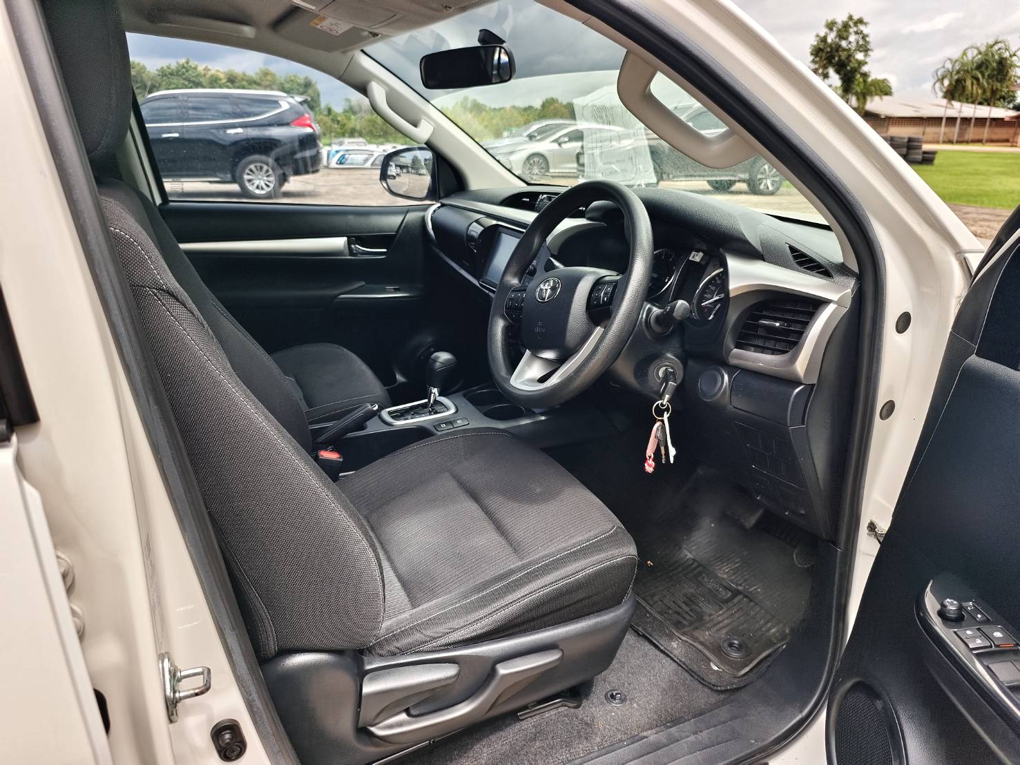 Toyota Hilux Revo Double Cab 2.4 Entry Prerunner AT 2021