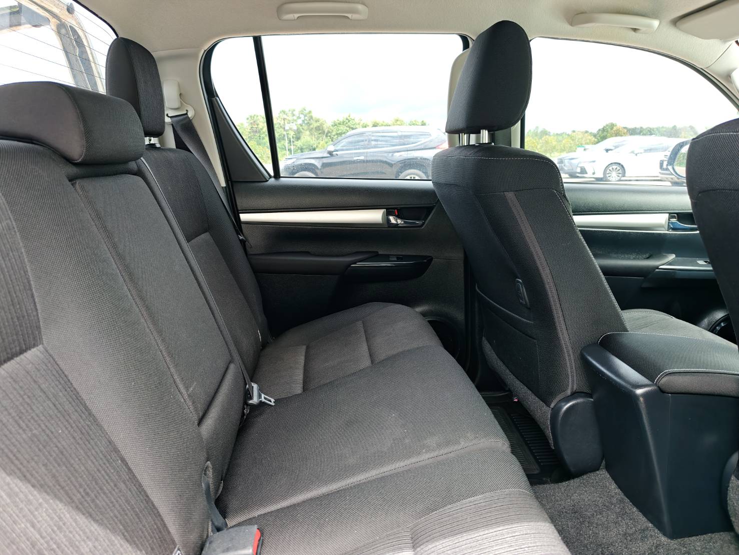 Toyota Hilux Revo Double Cab 2.4 Entry Prerunner AT 2021