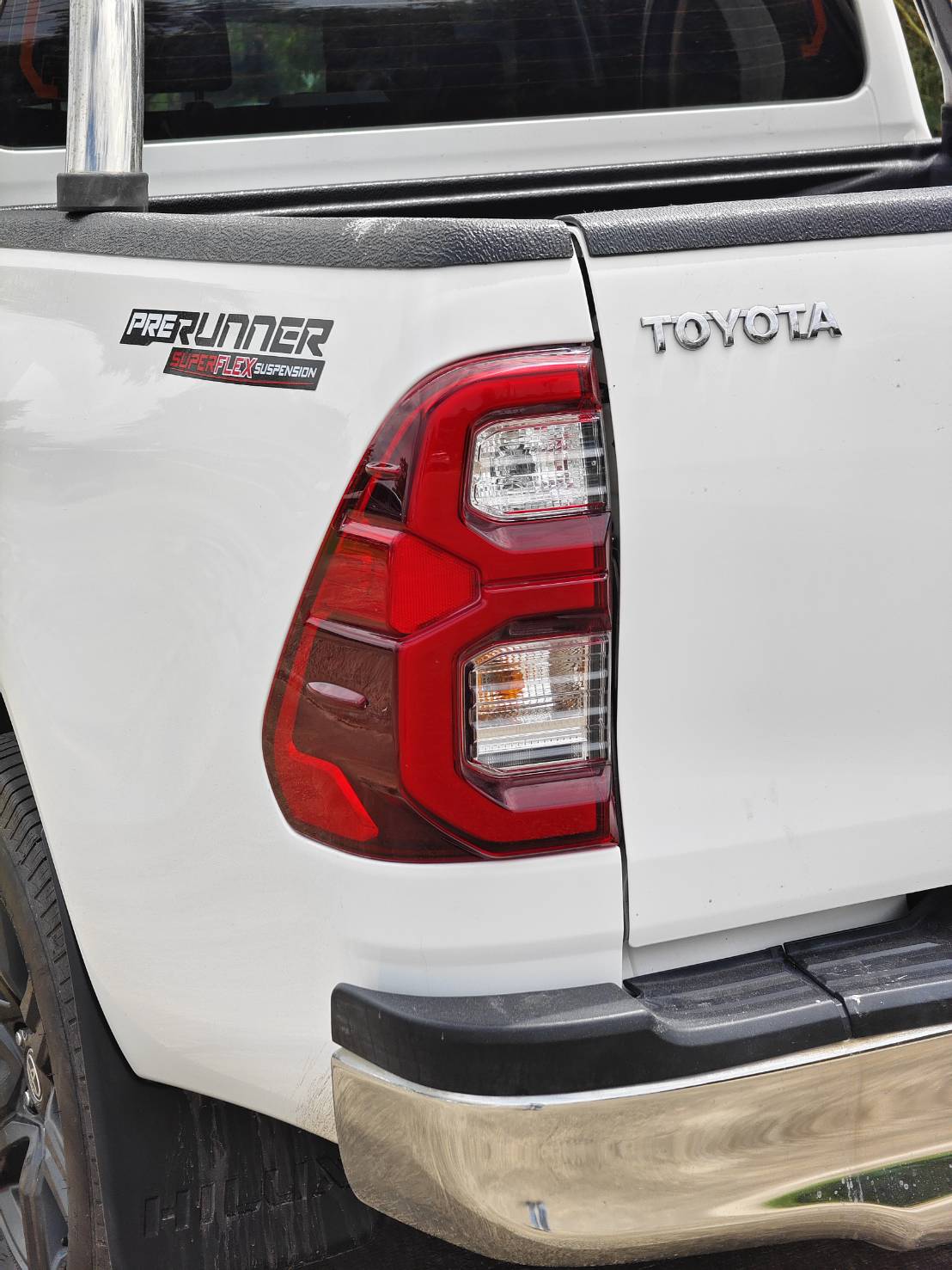 Toyota Hilux Revo Double Cab 2.4 Entry Prerunner AT 2021