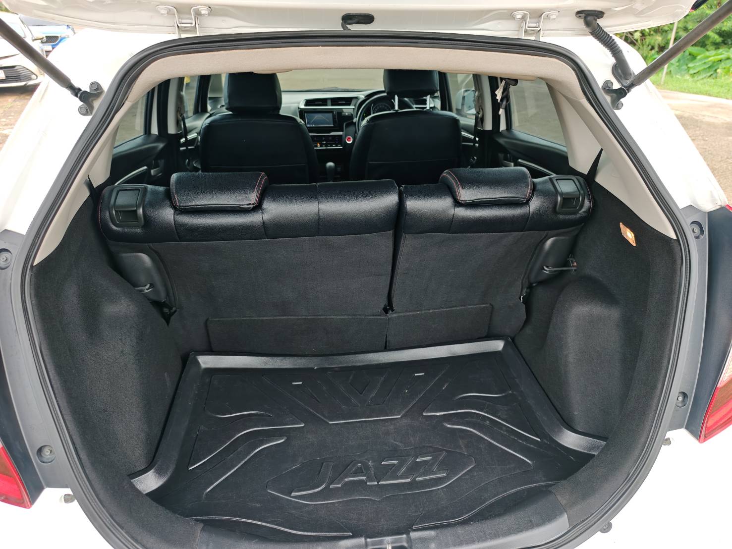 Honda Jazz 1.5 V+ Hatchback AT 2017