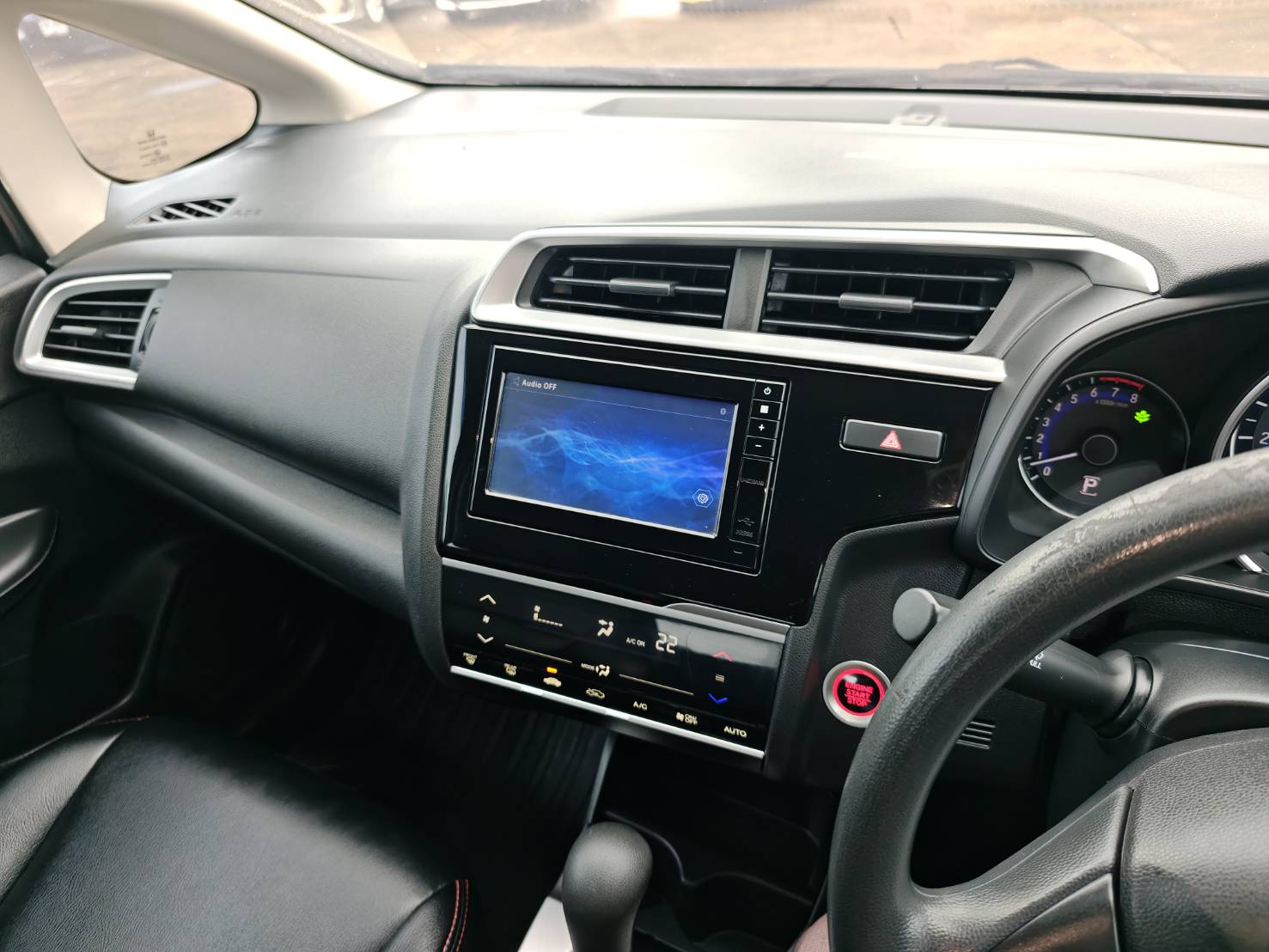 Honda Jazz 1.5 V+ Hatchback AT 2017