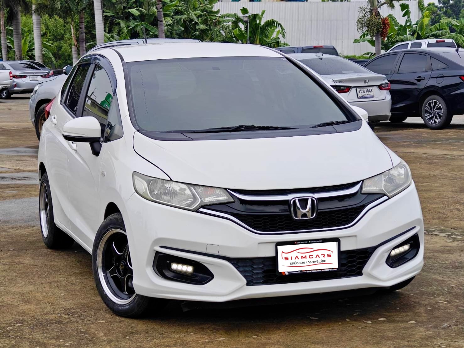 Honda Jazz 1.5 V+ Hatchback AT 2017