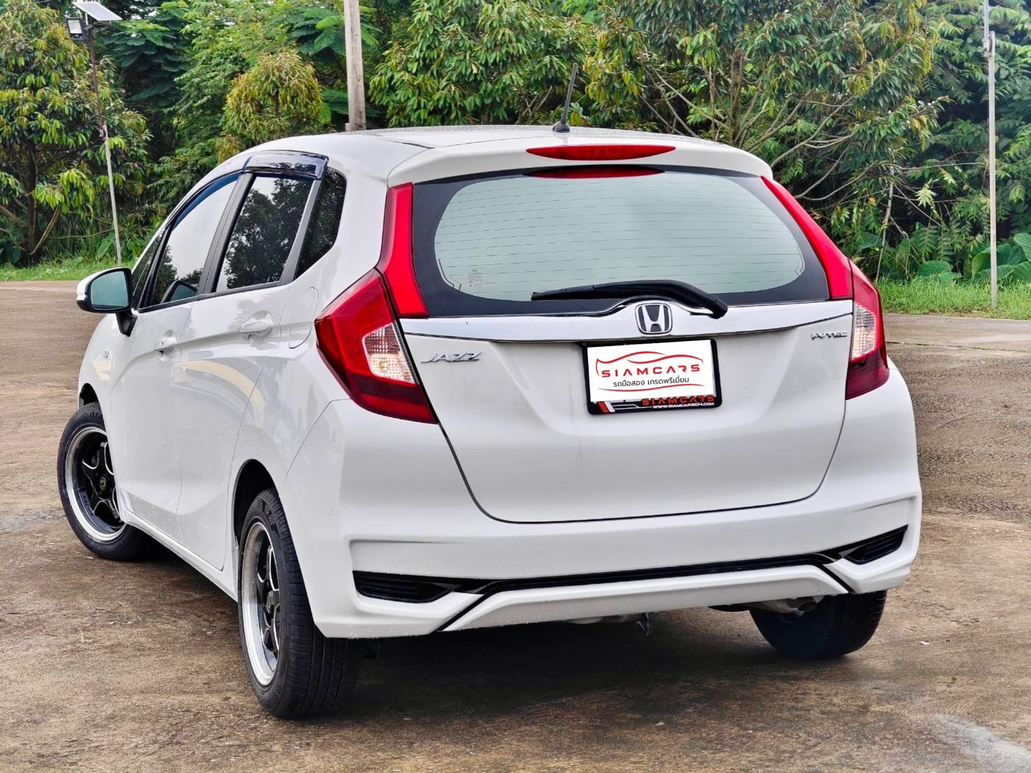 Honda Jazz 1.5 V+ Hatchback AT 2017