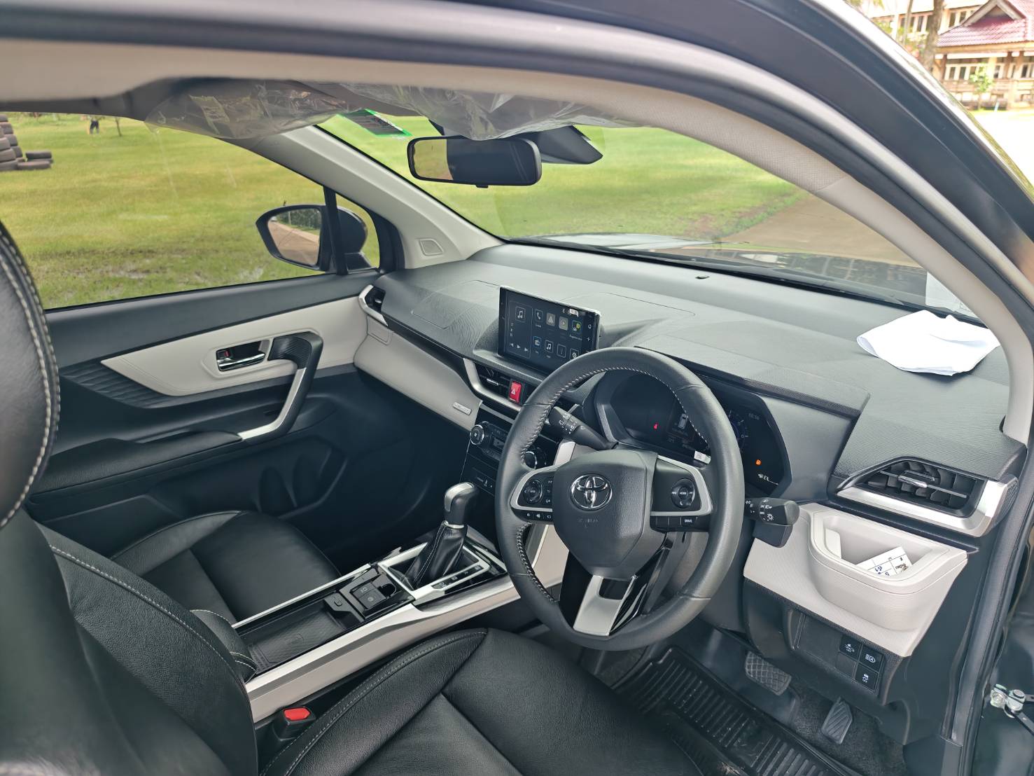 Toyota Veloz 1.5 Premium SUV AT 2024
