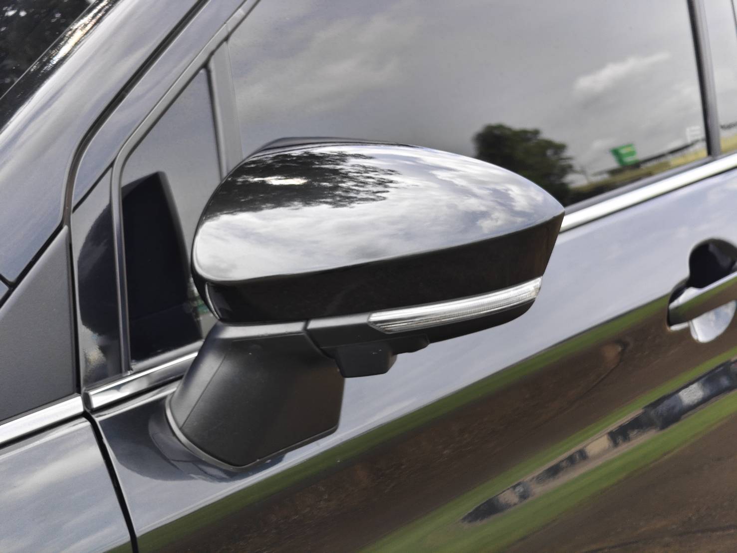 Toyota Veloz 1.5 Premium SUV AT 2024