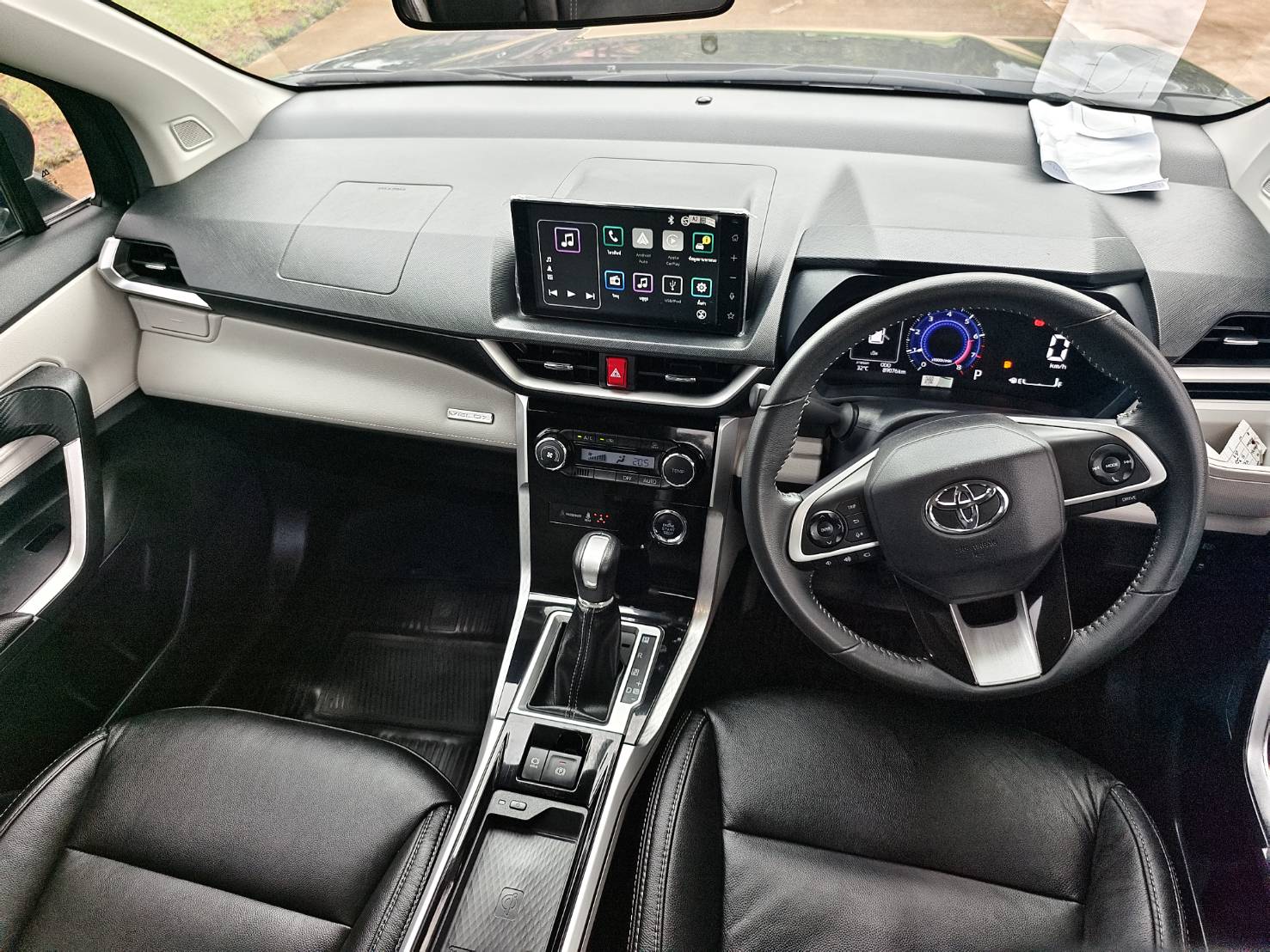 Toyota Veloz 1.5 Premium SUV AT 2024