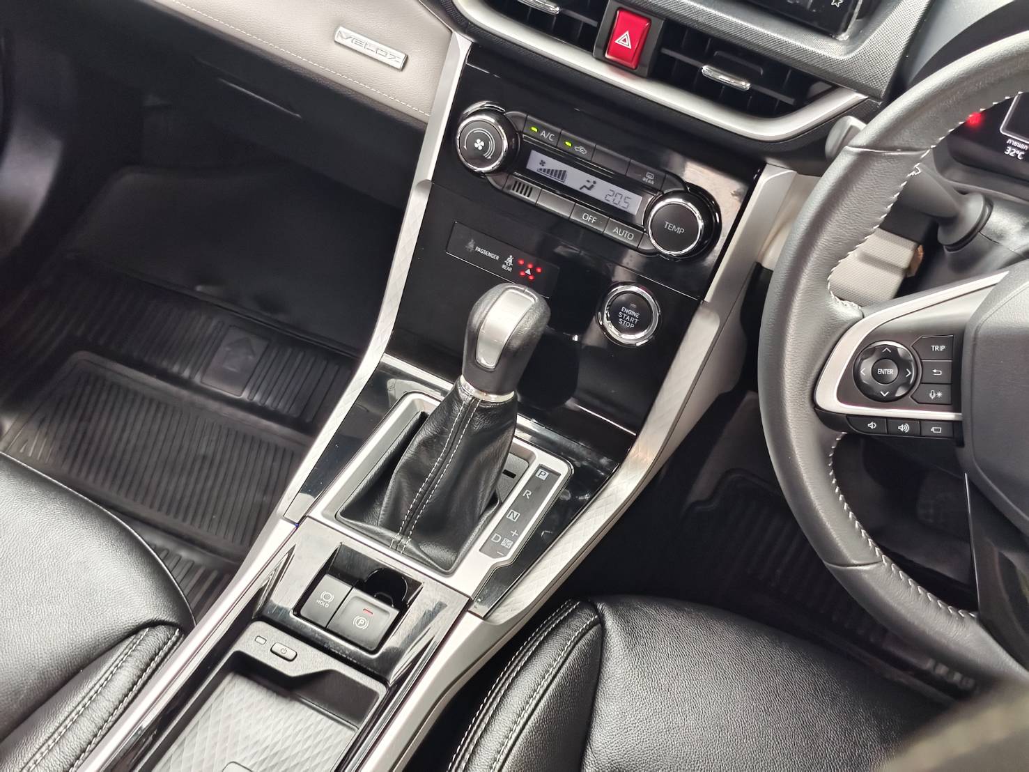 Toyota Veloz 1.5 Premium SUV AT 2024
