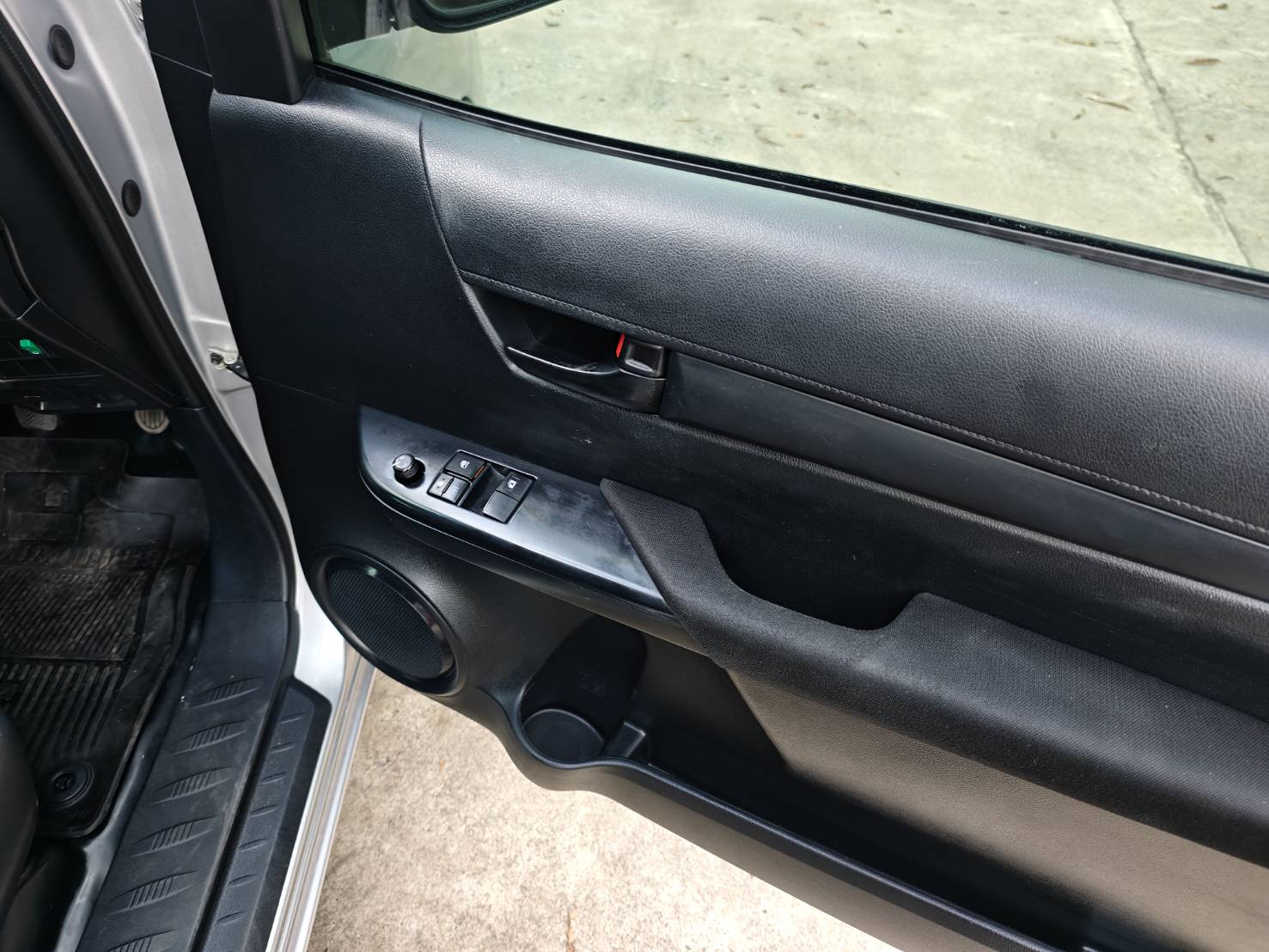 Toyota Hilux Revo 2.4 Entry Z Edition Single Cad MT 2022