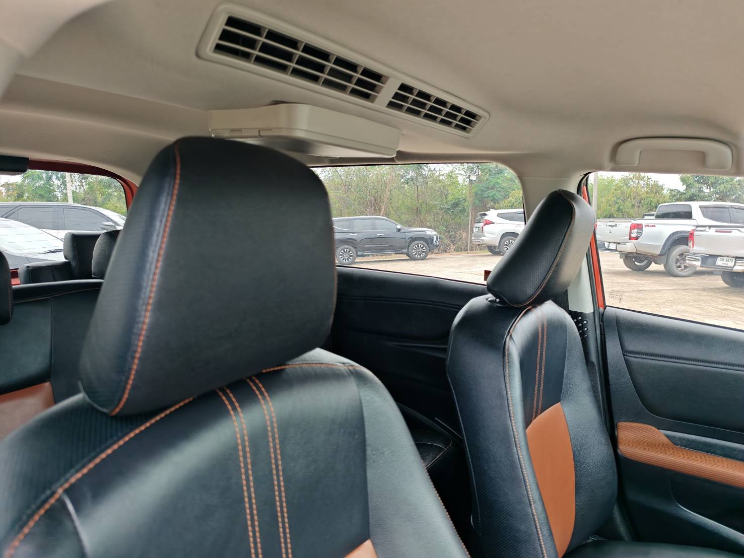 Toyota Sienta 1.5 V SUV AT 2017