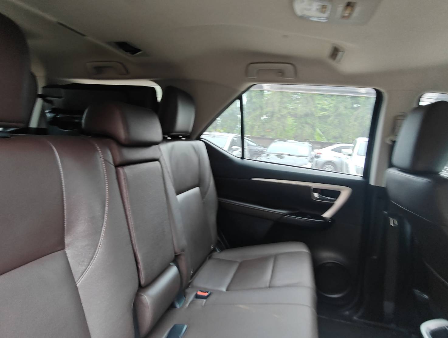 Toyota Fortuner 2.4 V SUV AT 2019