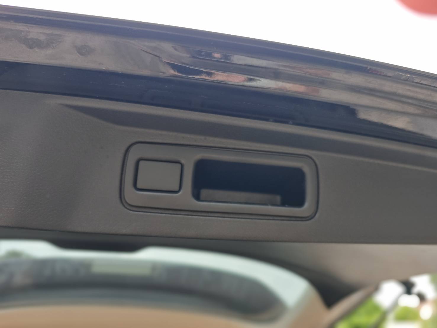 Toyota Fortuner 2.4 V SUV AT 2019