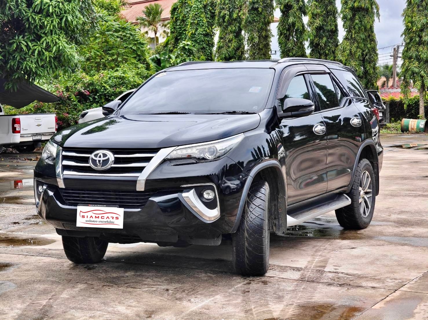 Toyota Fortuner 2.4 V SUV AT 2019