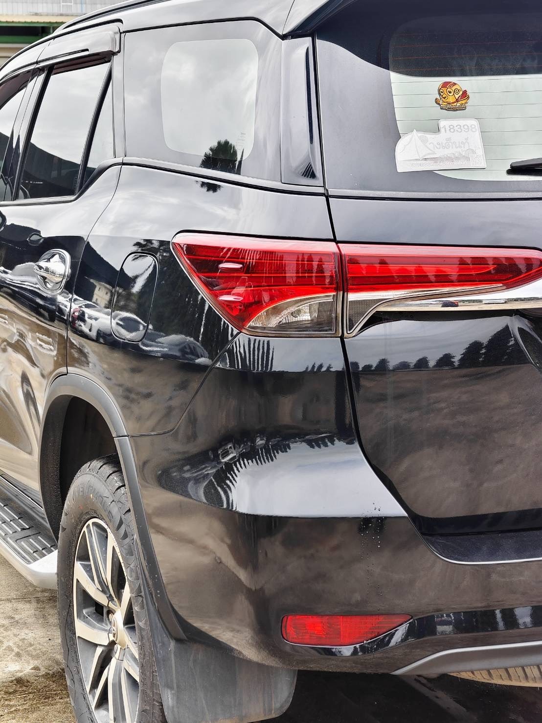 Toyota Fortuner 2.4 V SUV AT 2019