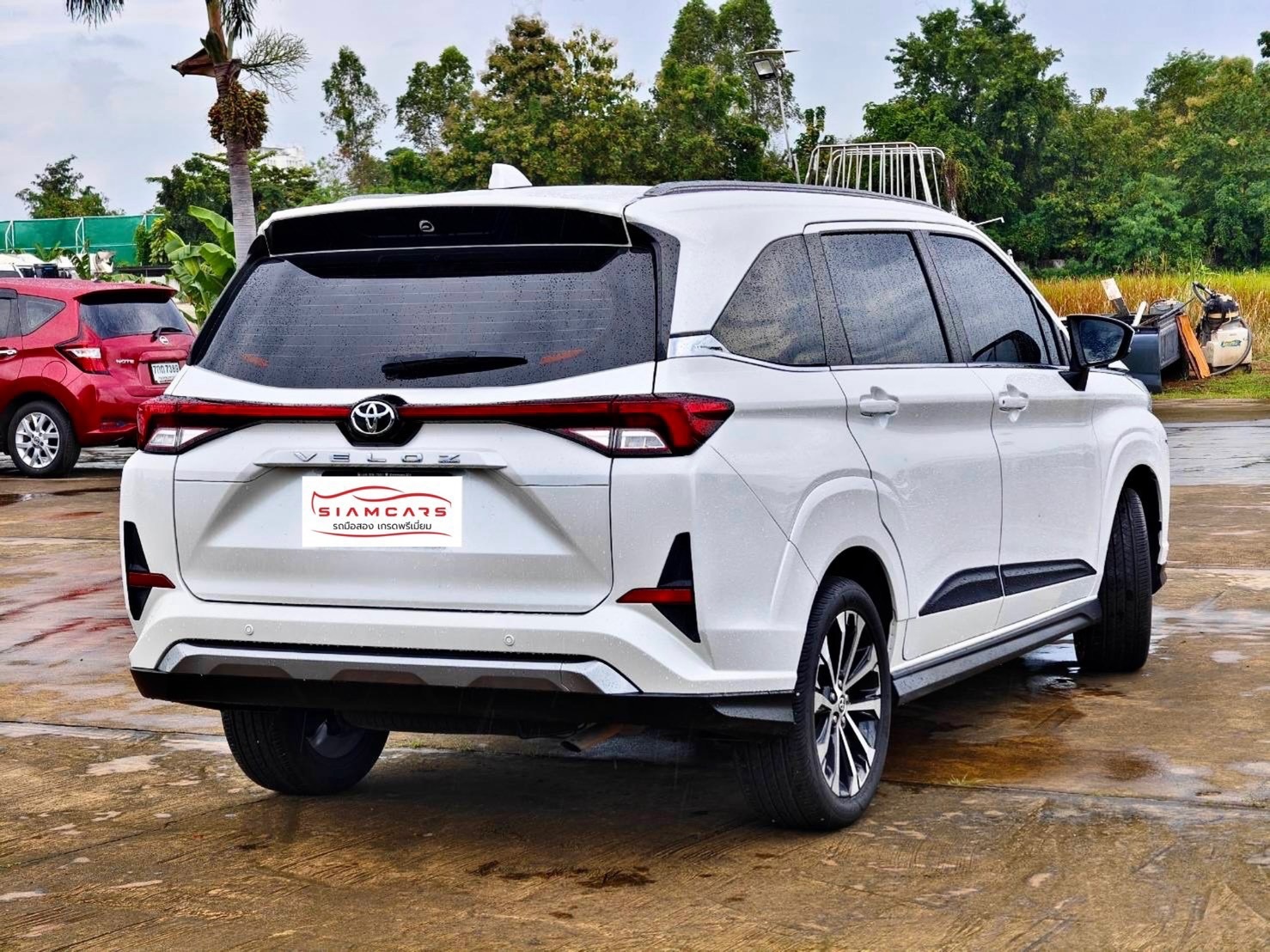 Toyota Veloz 1.5 Premium Smart SUV AT 2023