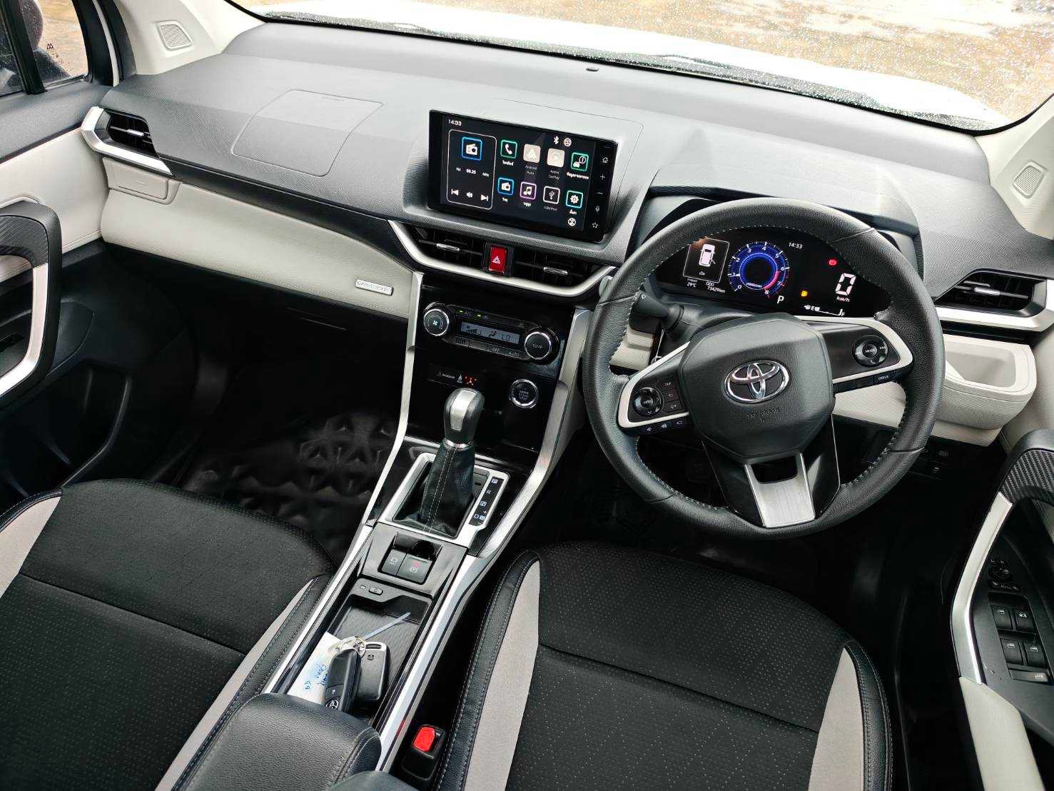 Toyota Veloz 1.5 Premium Smart SUV AT 2023