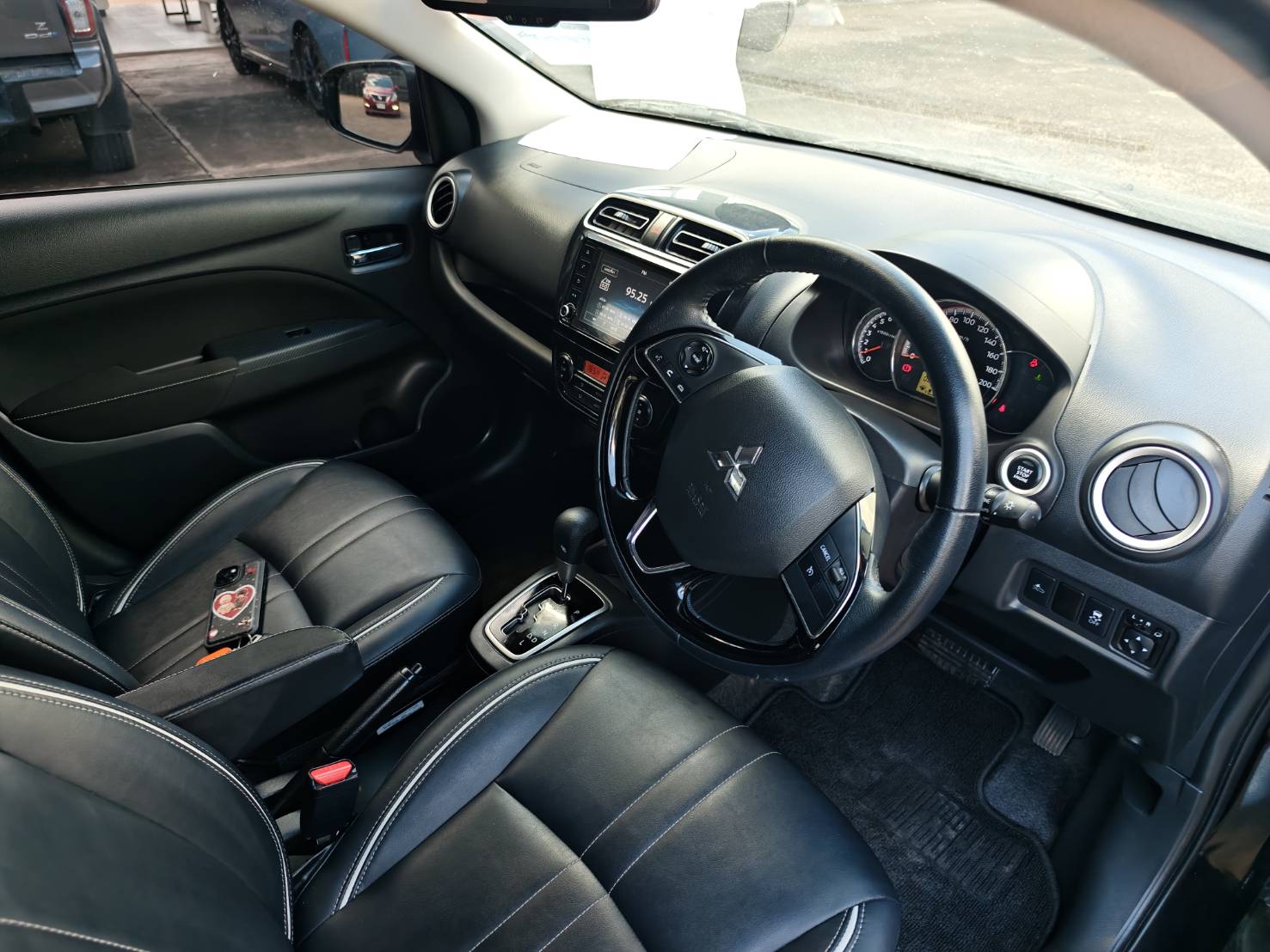 Mitsubishi Attrage 1.2 Smert Dynamic Shield Sedan AT 2022