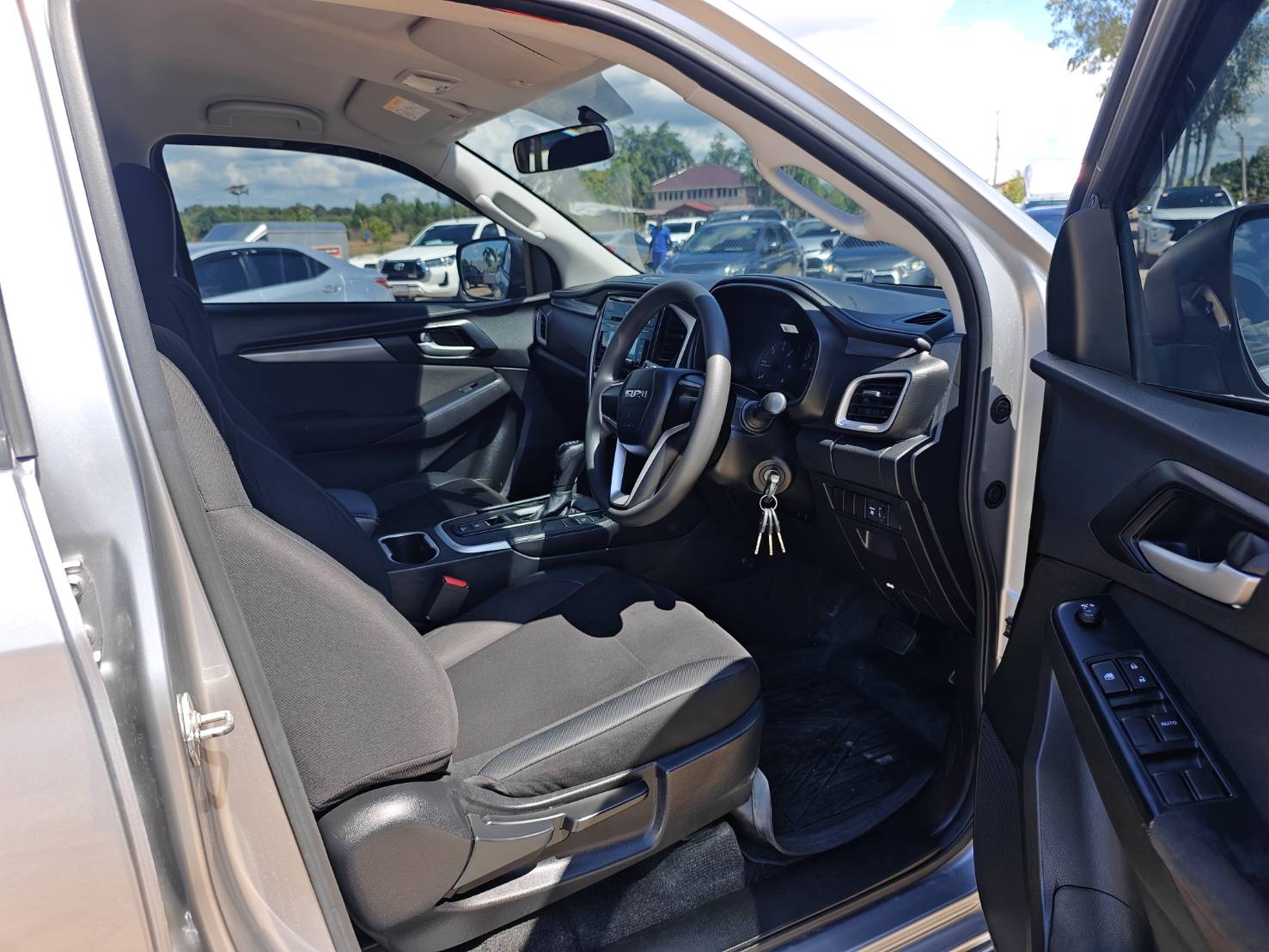 ISUZU MU-X 1.9 Active 2WD SUV AT 2021