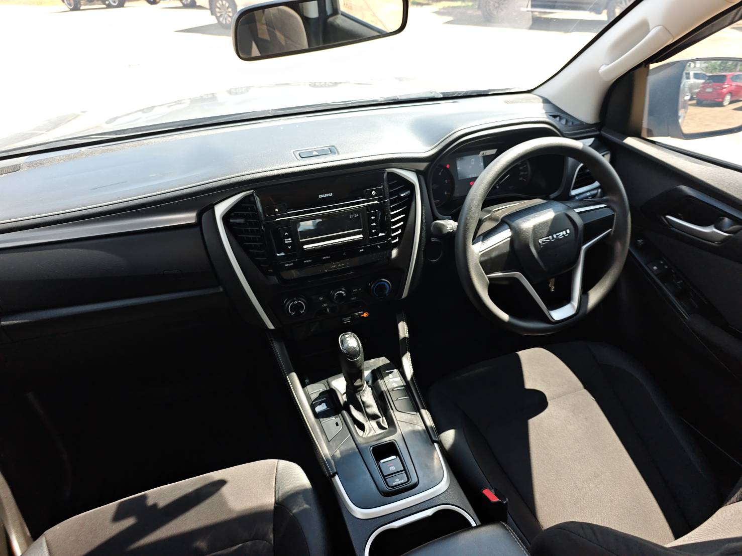 ISUZU MU-X 1.9 Active 2WD SUV AT 2021
